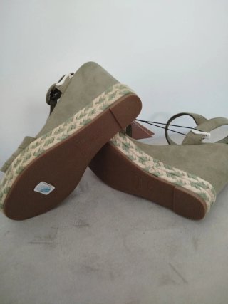 Sandalias cuña Sfera verde talla 36