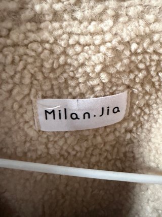 Abrigo Milan Jia cuadros forro borreguito