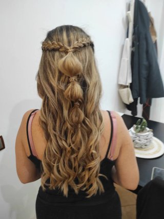 Peluquera y maquilladora a domicilio