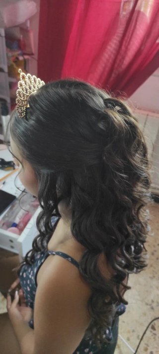 Peluquera y maquilladora a domicilio