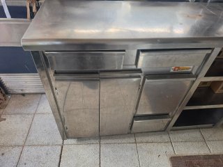 Mueble de acero inoxidable para cafetera