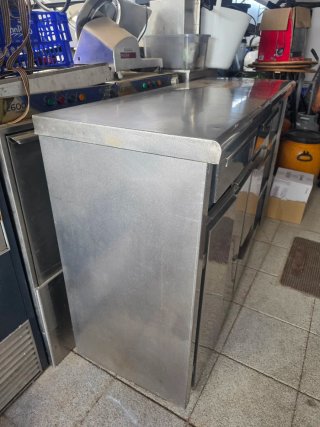 Mueble de acero inoxidable para cafetera