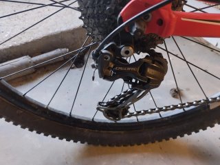 Bicicleta de Montaña Giant Roja