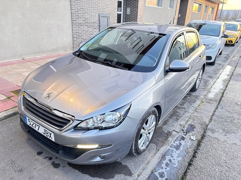 Peugeot 308 2016 - foto 1