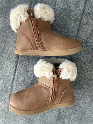 Botas bebé niña con pelo