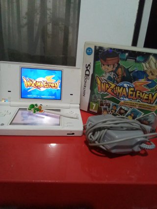 Nintendo DSi Blanca + Inazuma Eleven