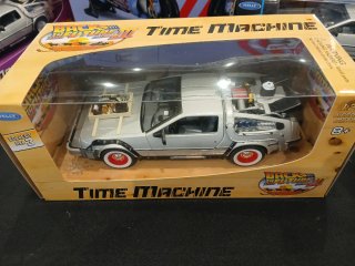 Maqueta DeLorean Regreso al Futuro Welly 1:24