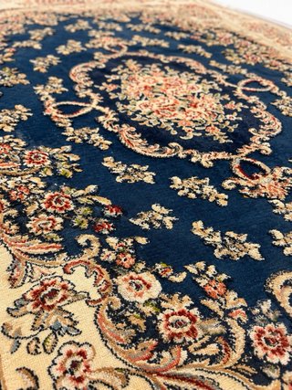 Alfombra beige y azul