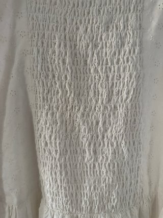 Vestido blanco con volantes