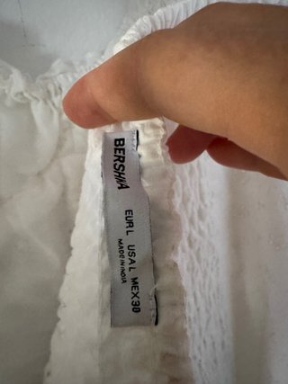 Vestido blanco con volantes