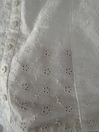 Vestido blanco con volantes