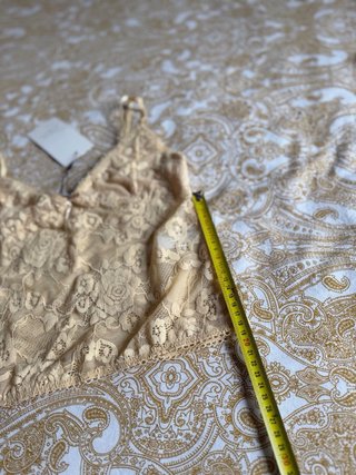 Top encaje Zara beige