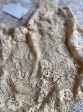 Top encaje Zara beige