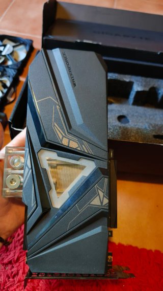 Gigabyte RTX 2080 SUPER GAMING OC WATERFORCE