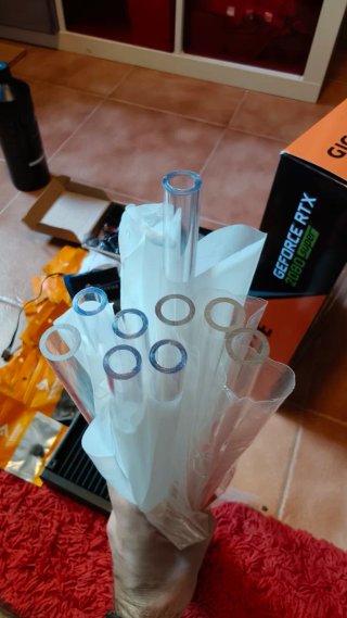 Gigabyte RTX 2080 SUPER GAMING OC WATERFORCE
