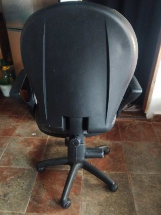 Silla de oficina gris