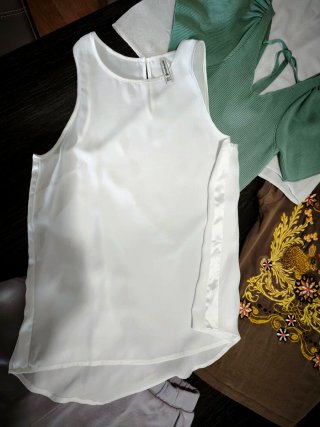 Lote ropa mujer talla s con camiseta de Custo