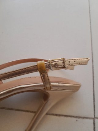 -Zapatos CAROLINA CRUZ,dorados tacón.