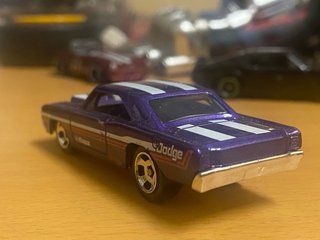 Hot Wheels Dodge Dart 1/64
