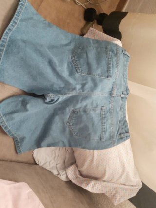 Bermuda Jean Hombre Desgastado