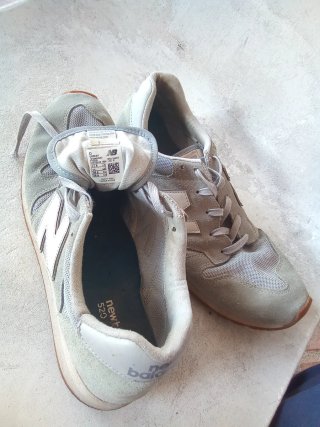 Zapatillas New Balance 520 Gris no 45,5