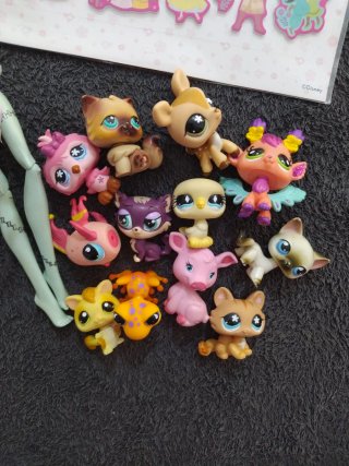 Pack Premium LPS+ Zombie e Adesivi Disney