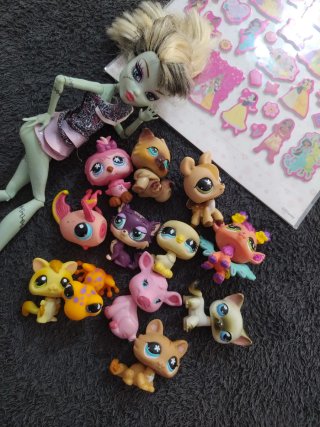 Pack Premium LPS+ Zombie e Adesivi Disney