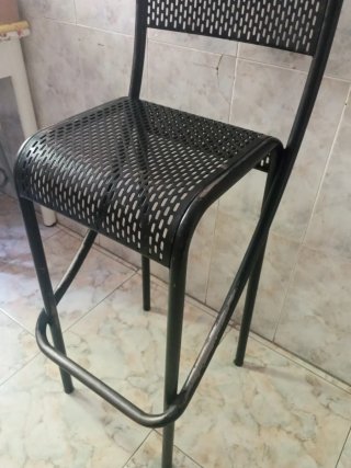 Taburete alto metálico negro