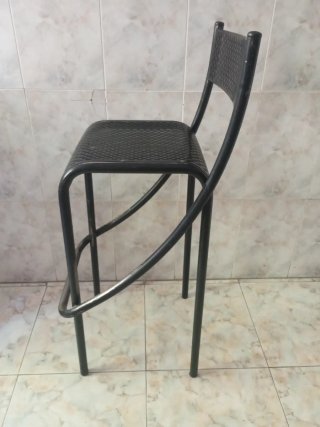 Taburete alto metálico negro