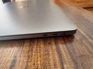 MacBook Pro 13” 2019 Touch Bar i5 8GB 1TB