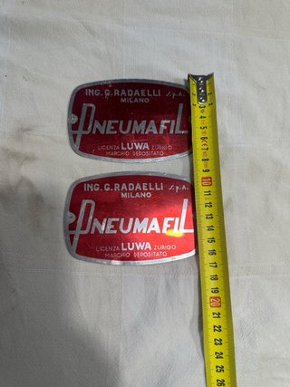 2 Placas Metálicas Vintage Pneumafil