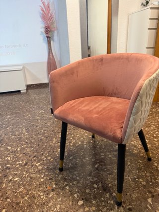 Juego de 4 Sillas y una silla extra grande