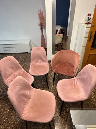 Juego de 4 Sillas y una silla extra grande