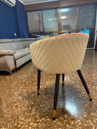 Juego de 4 Sillas y una silla extra grande