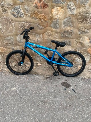 Bicicleta BMX azul