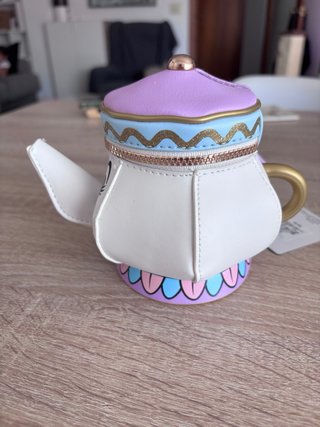 Monedero Señora Potts Morado y Blanco