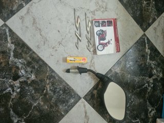 Espejo, bujía y logo Honda SH 125 2019