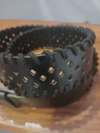 Cinturón mujer negro con diseño calado