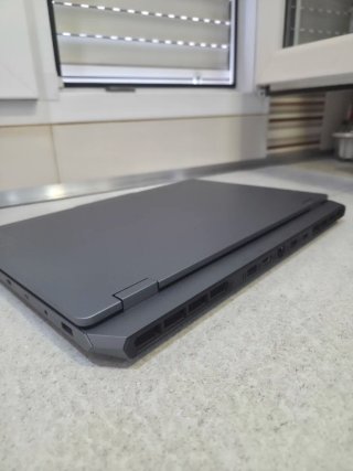 Lenovo LOQ 15AHP10 Ryzen 7 250 RTX 5050 24GB RAM