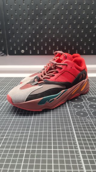Adidas Yeezy Boost 700 Hi-Res Red 2022