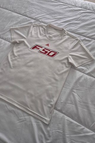 Camiseta Adidas F50 blanca con letras rojas