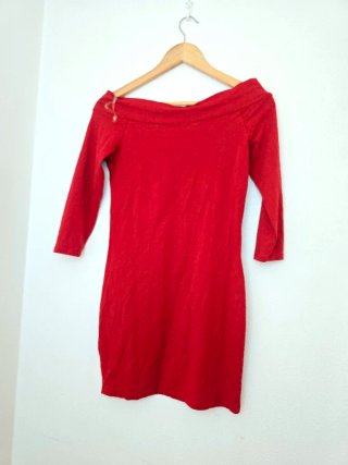 Vestido rojo hombros descubiertos Talla S