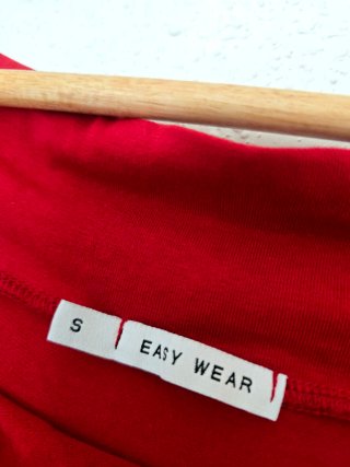 Vestido rojo hombros descubiertos Talla S