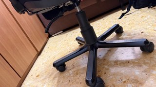 Silla de oficina giratoria negra