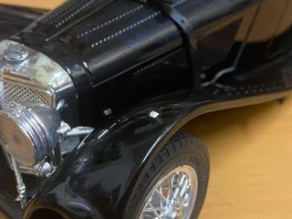 Jaguar SS 100 Burago 1/18 con difetti
