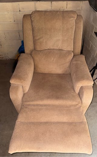 Sofá reclinable de terciopelo beige