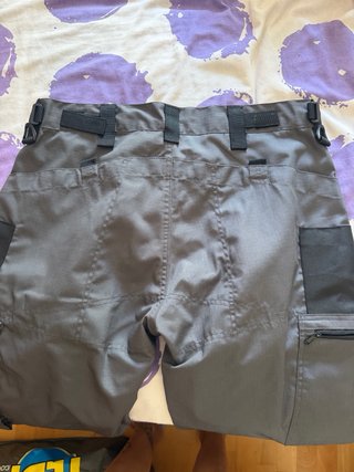 Pantalón cargo gris T.XL