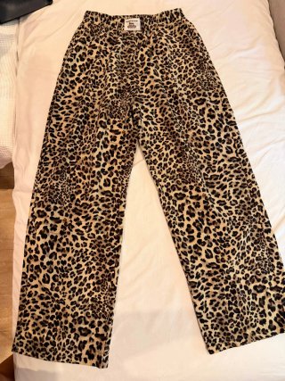 Pantalón estampado animal print