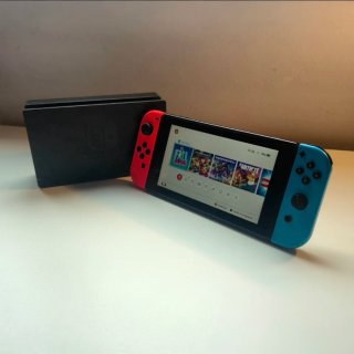 Nintendo Switch Completa + Accesorios