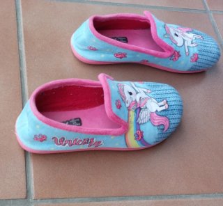 Zapatillas unicornio niña talla 35